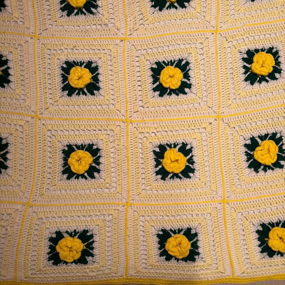 Vintage Handmade Crochet Blanket Yellow Raised 3D Flowers Granny Squares Afghan - Picture 2 of 6